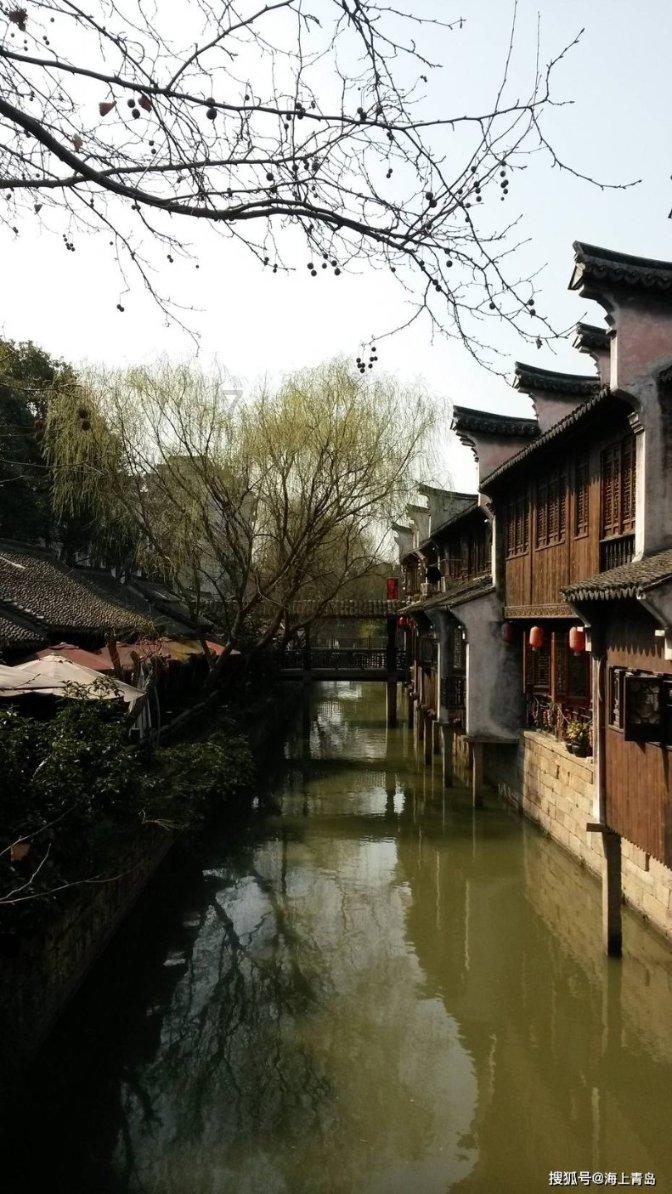 逃出昏暗的房子